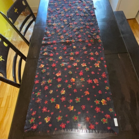 Vintage Indian cashmere oversized floral back red and green scarf - Picture 6 of 8